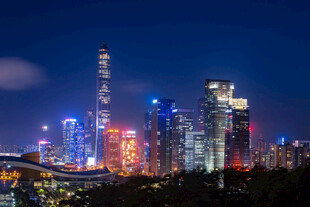 夜景深圳市民中心
