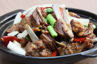 干锅羊排