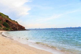 美丽海滨沙滩风景