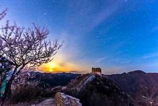 长城日出美景