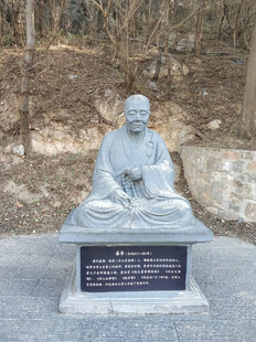 河南洛阳龙门石窟石佛雕像