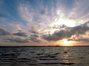 海上日落美景