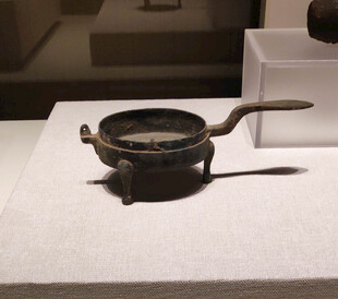 东昏家铜灯青铜器