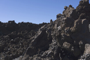 嶙峋火山岩景观