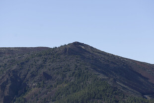 青山巍峨
