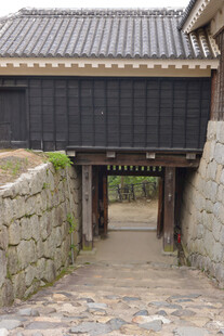 日式传统建筑门洞景观