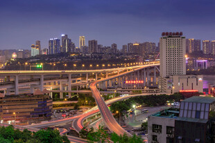 城市立交桥夜景璀璨