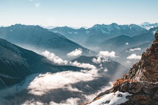 高山云海壮丽风光