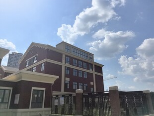 城郊多层建筑