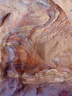 绚丽纹理岩石特写