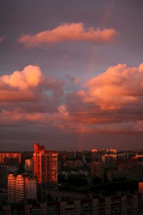 城市黄昏绚丽云霞景观