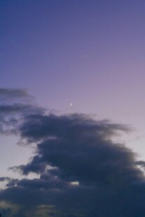 傍晚天空中的厚重云层