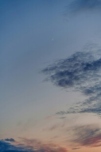 黄昏时分的绚丽天空