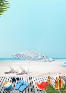 夏日海滩休闲场景