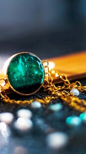 祖母绿宝石项链精美展示