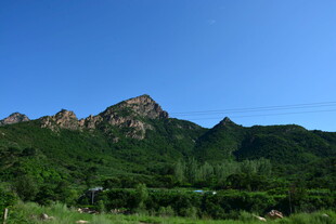 青山蓝天美景