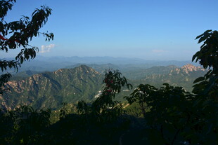 山林远眺美景