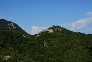 青山蓝天美景
