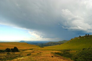 草原上的壮丽风云景观