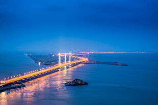 跨海大桥夜景璀璨