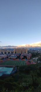 湖畔城市风光美景