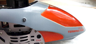 橙色白色相间的机械部件