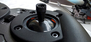 遥控汽车手动变速杆特写