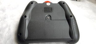 黑色游戏手柄底座