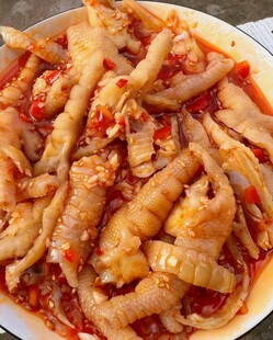 香辣无骨鸡爪诱人美食