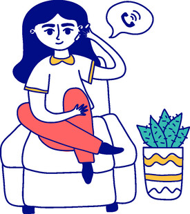 女孩惬意坐着打电话
