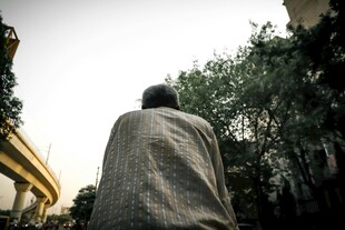 老人背影