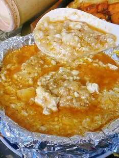 锡纸包裹的美味海鲜煲