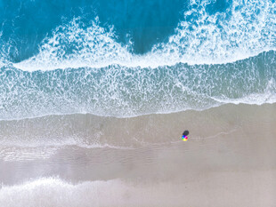 广西北海银滩蔚蓝的大海