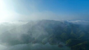 山间云海日出美景