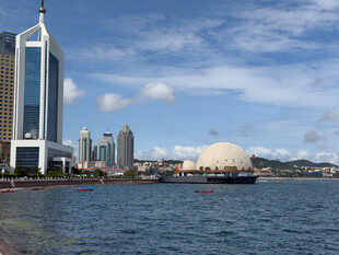 海滨城市风光