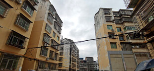 老旧居民楼景象