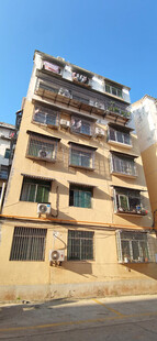 老旧居民楼外观景象