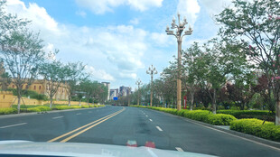 行车途中公路风景