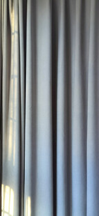 布艺质感条纹窗帘特写