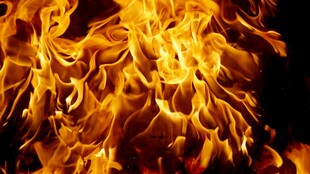 熊熊燃烧的火焰