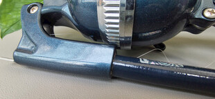 黑色精致渔具卷线器