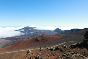 高山云海壮丽景观
