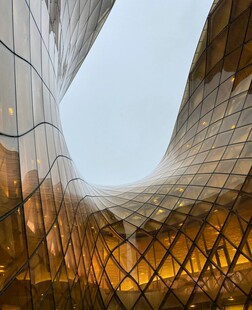 现代建筑独特外观