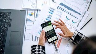 办公场景下的手机操作