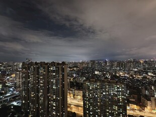 城市夜景俯瞰图