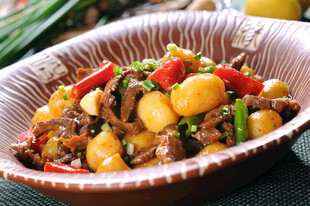 小土豆烧牛肉