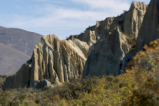 壮丽嶙峋的奇特山景