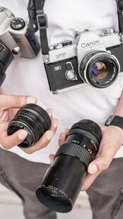 手持相机与镜头展示
