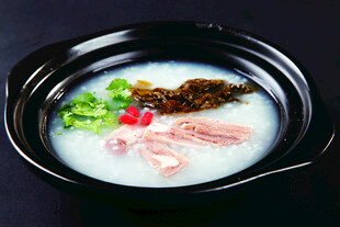 滋补养生菌菇鸡肉汤