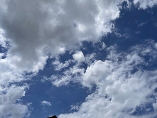 蓝天白云美景